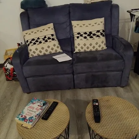 Petit Nuit Doullet 아파트 *